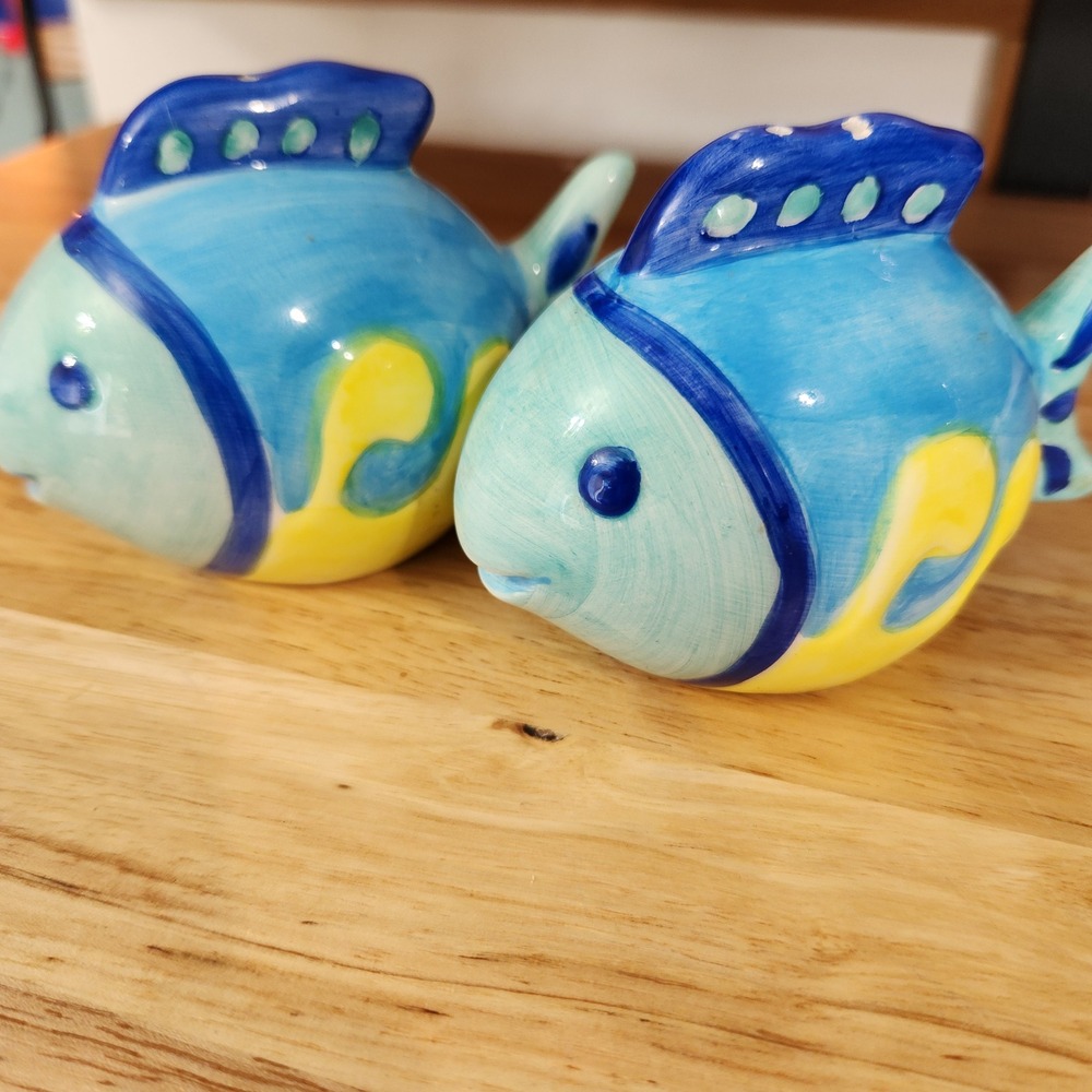 Ceramic pottery Blue Fish Salt & Pepper‎ Shaker Set